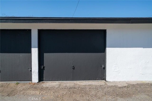 2709 S Baker St, Santa Ana, CA 92707 - view of garage