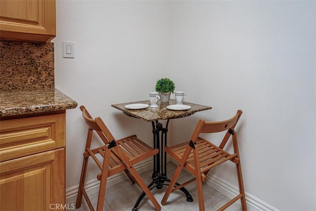 1115 S Elm Dr Unit 510, Los Angeles, CA 90035 - dining space with baseboards