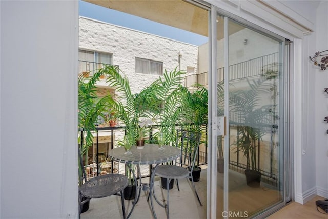 1115 S Elm Dr Unit 510, Los Angeles, CA 90035 - view of balcony