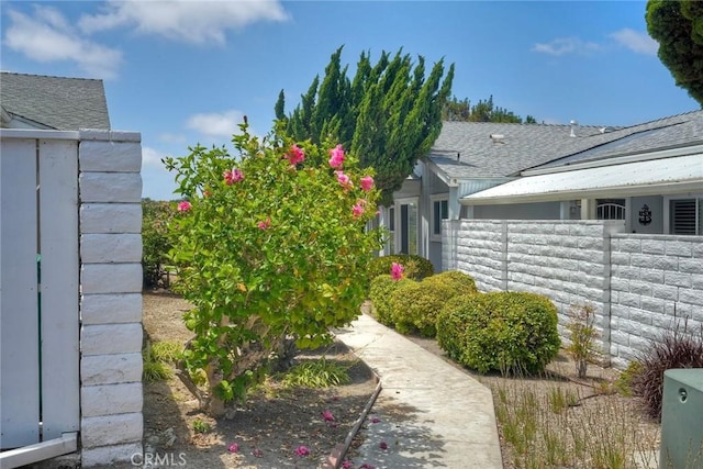 4273 Spoon Bill Way, Oceanside, CA 92057 - view of yard with fence