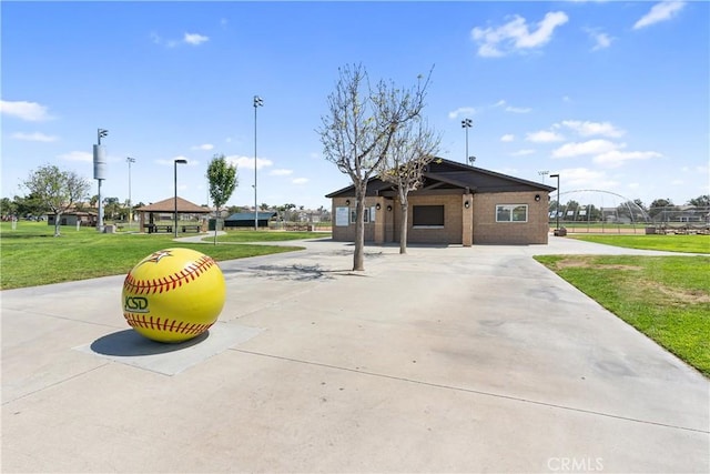 7311 Pinewood Ct, Eastvale, CA 92880 - view of front of home featuring a front yard