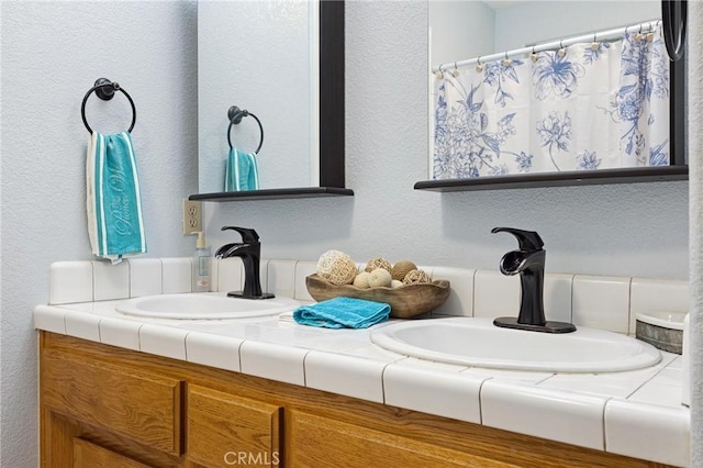 8825 Old Santa Rosa Rd, Atascadero, CA 93422 - full bath featuring double vanity and a textured wall