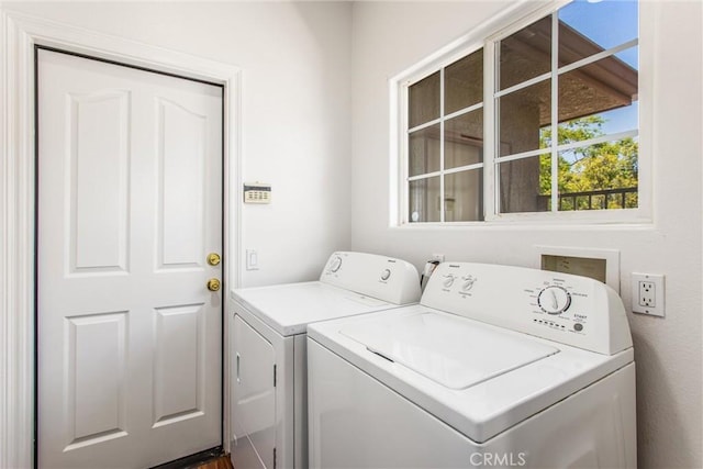 34879 Olive Tree Ln, Yucaipa, CA 92399 - washroom featuring washing machine and clothes dryer