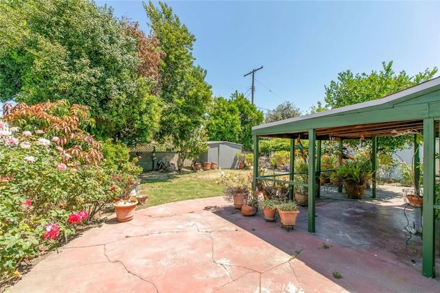 14719 Wyandotte St, Van Nuys, CA 91405 - fenced backyard with a patio area