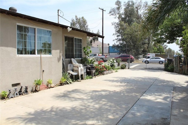 975 E Citrus St, Riverside, CA 92507 - view of concrete surface