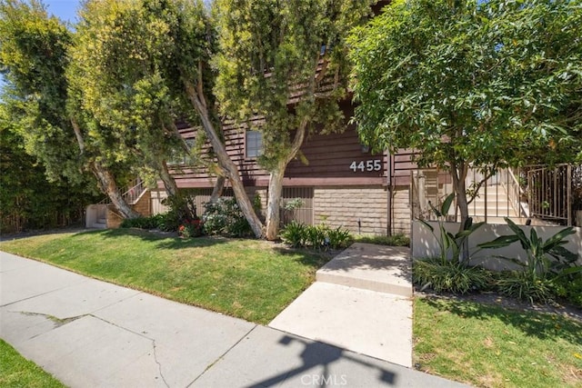 4455 Fulton Ave Unit 2, Sherman Oaks, CA 91423 - view of front facade featuring a front lawn and stairway