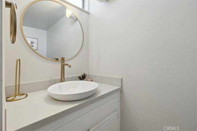 4455 Fulton Ave Unit 2, Sherman Oaks, CA 91423 - bathroom featuring vanity