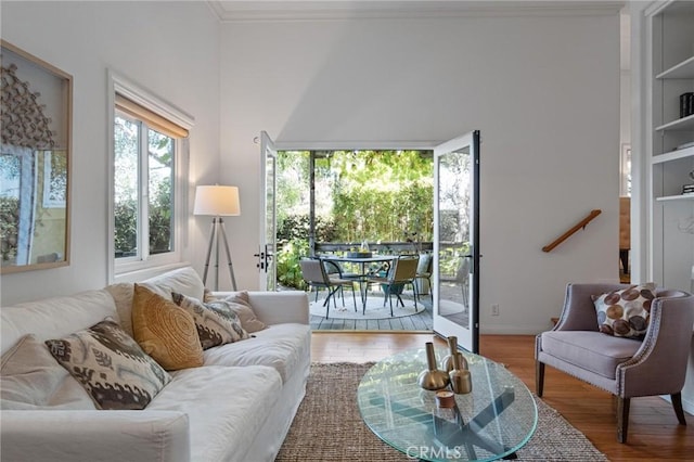 1909 Belmont Ln Unit B, Redondo Beach, CA 90278 - living room featuring wood finished floors and crown molding