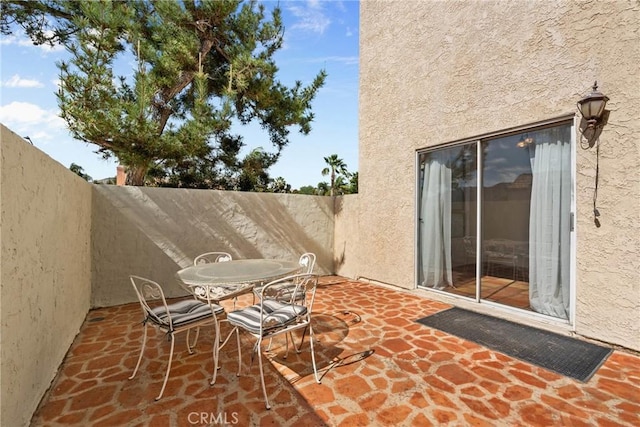23633 Breezy Meadow Ct, Moreno Valley, CA 92557 - view of patio with fence