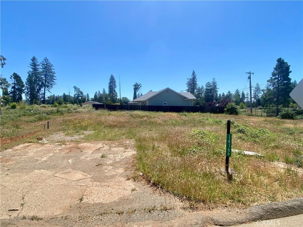 14166 Creston Rd, Magalia, CA 95954