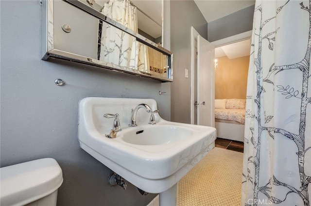 315 W 3rd St Unit 1003, Long Beach, CA 90802 - full bathroom with toilet