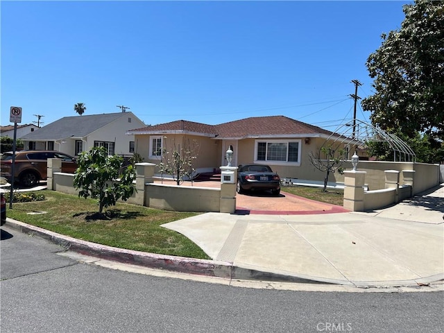 6355 Peach Ave, Van Nuys, CA 91411 - ranch-style home featuring stucco siding