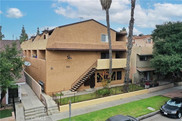 709 E Chestnut Ave, Santa Ana, CA 92701 - photo 1