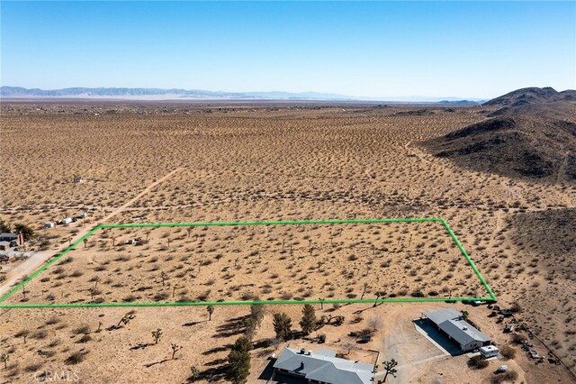 4 Burke Rd, Landers, CA 92285