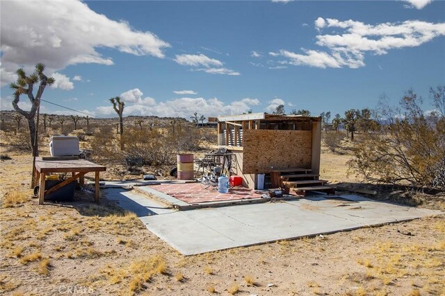 4 Burke Rd, Landers, CA 92285