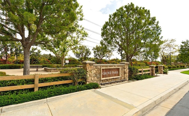 15561 Jasmine Pl, Tustin, CA 92782 - view of community / neighborhood sign