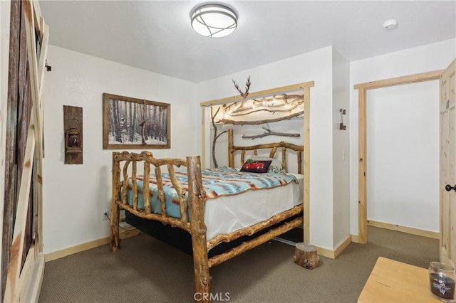 385 Iris Dr, Twin Peaks, CA 92391 - bedroom featuring carpet flooring and baseboards