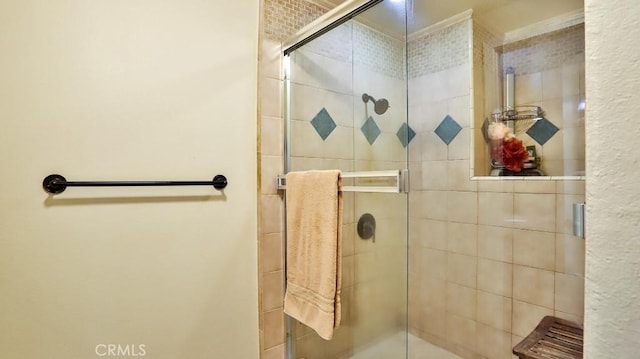 86069 Village Unit 69, Costa Mesa, CA 92626 - bathroom featuring a stall shower