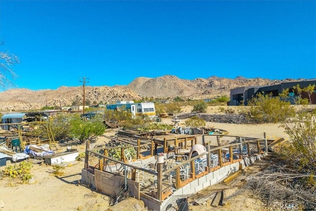 7037 Calapooya Way, Joshua Tree, CA 92252 - view of mountain background