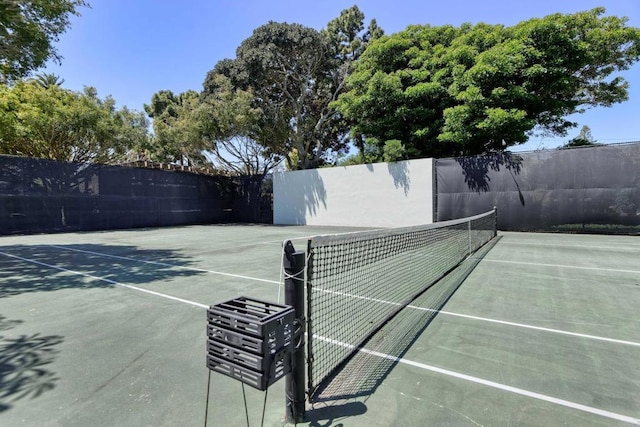 567 Gage Ln, San Diego, CA 92106 - view of tennis court