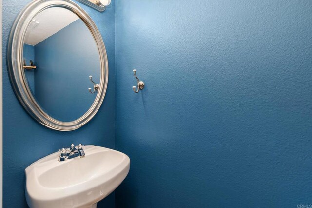 3362 Edgeview, San Marcos, CA 92078 - bathroom with a sink