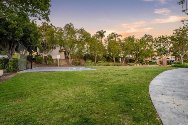 3362 Edgeview, San Marcos, CA 92078 - view of green lawn featuring community basketball court