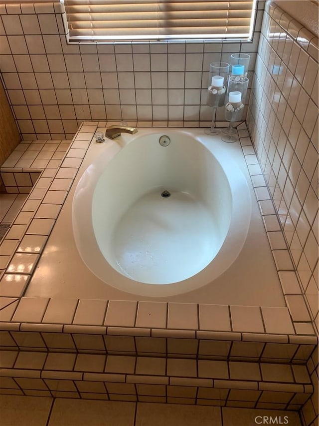7218 Dalscote St, Hesperia, CA 92345 - bathroom view of a bath