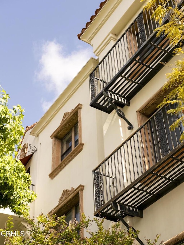 12603 Moorpark St Unit 303, Studio City, CA 91604 - view of staircase