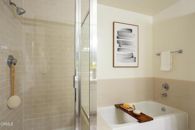 12603 Moorpark St Unit 303, Studio City, CA 91604 - full bath with a garden tub and a shower stall