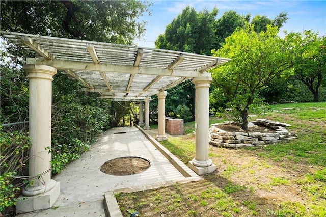 3336 Villa Mesa Rd, Pasadena, CA 91107 - view of patio with a pergola