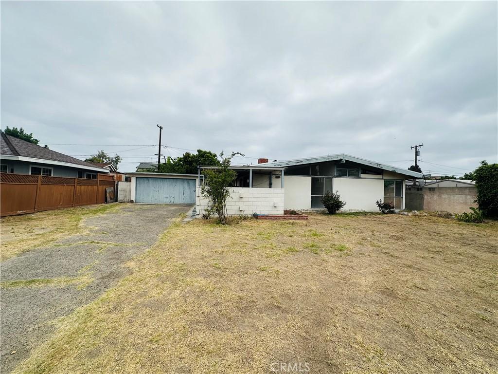 2329 E Paradise Rd, Anaheim, CA 92806 - photo 1