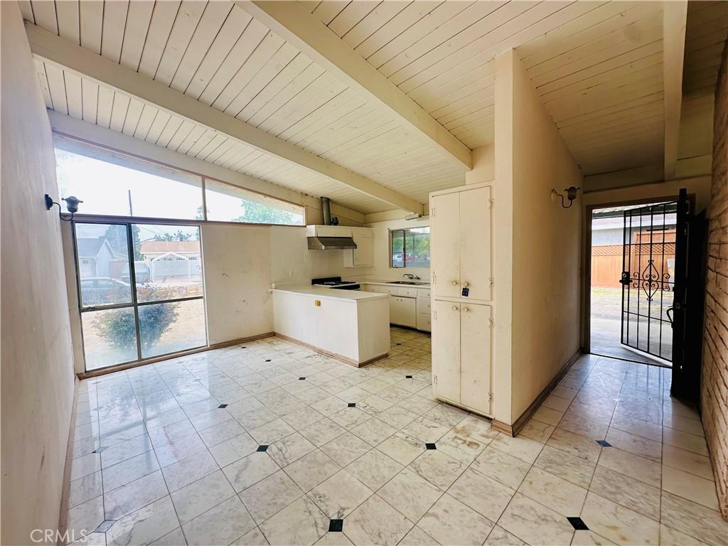 2329 E Paradise Rd, Anaheim, CA 92806 - photo 3