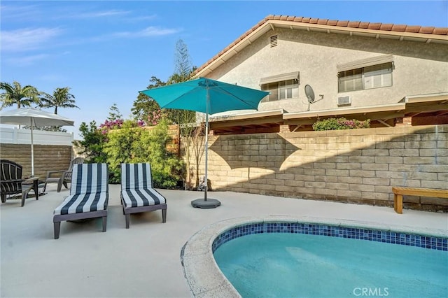 1836 Macinnes Pl, Placentia, CA 92870 - view of swimming pool featuring a patio and fence