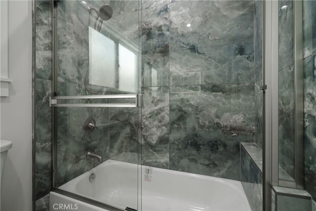 247 S Benton Way, Los Angeles, CA 90057 - full bath featuring shower / bath combination with glass door and toilet