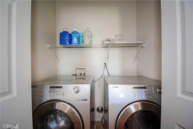 2750E Oak Hill Dr Unit 16, Ontario, CA 91761 - laundry area featuring washing machine and dryer