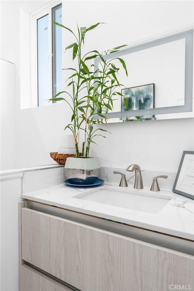 14027 Wyandotte St, Van Nuys, CA 91405 - bathroom view of vanity