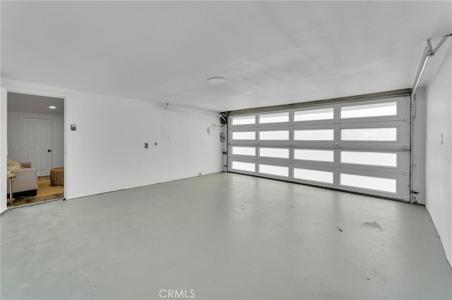 8332 Cherimoya Ave, Fontana, CA 92335 - view of garage