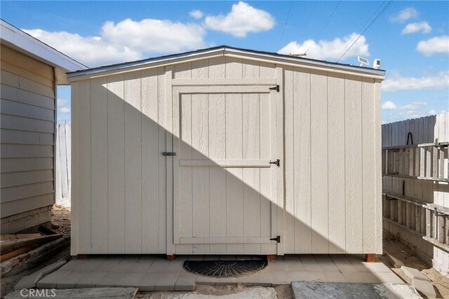 260 Pierce Ave, Barstow, CA 92311 - view of shed