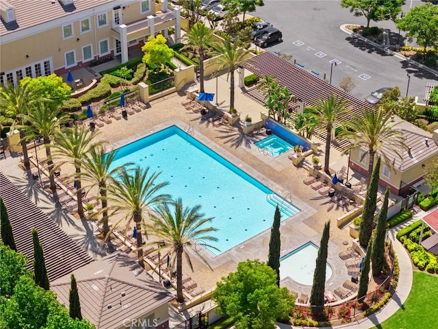 3170 E Painted Crescent St, Ontario, CA 91762 - view of community pool