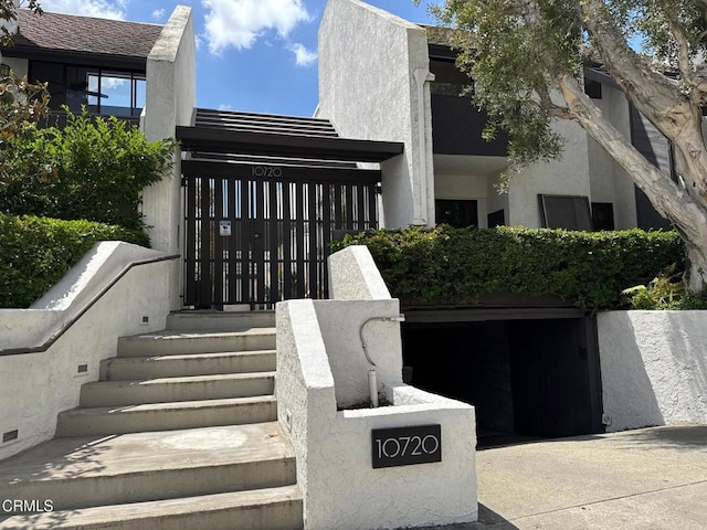 10720 Ohio Ave Unit 5, Los Angeles, CA 90024 - exterior space featuring stucco siding