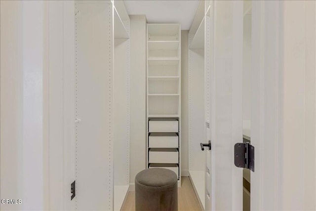 10720 Ohio Ave Unit 5, Los Angeles, CA 90024 - view of walk in closet