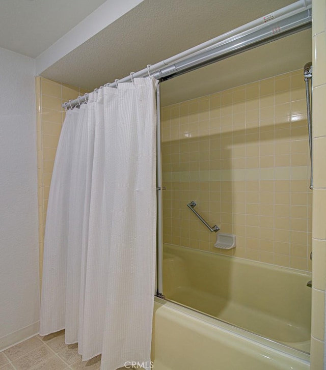 378 Avenida Castilla Unit O, Laguna Woods, CA 92637 - bathroom featuring shower / bath combination with curtain