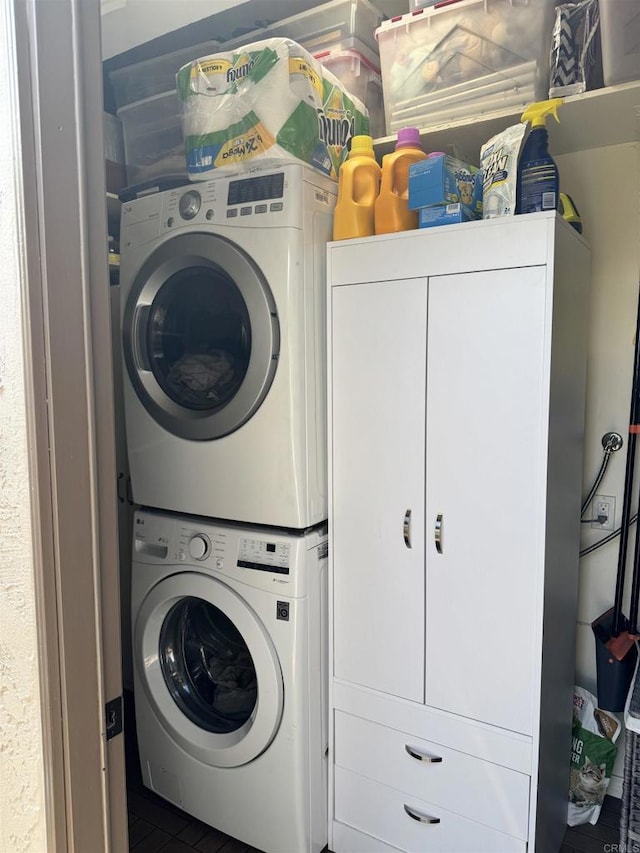 7975 Playmor Ter, San Diego, CA 92122 - laundry room with stacked washer and clothes dryer