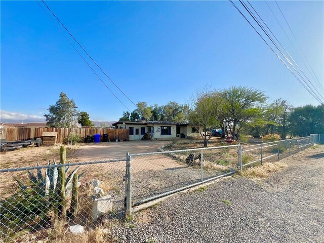 23079 Minnetonka Rd, Apple Valley, CA 92308 - view of ranch-style house