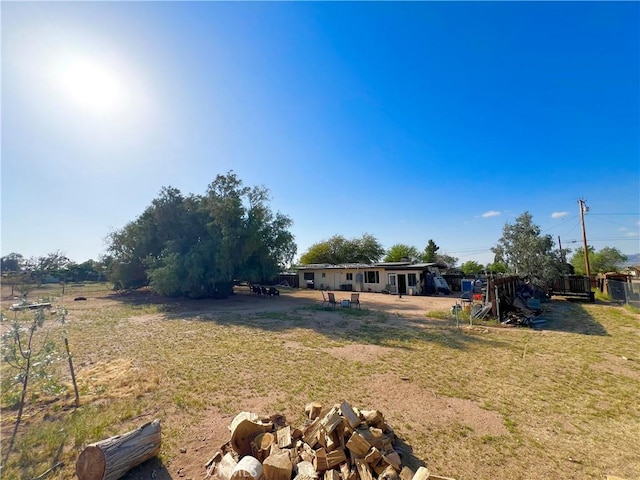 23079 Minnetonka Rd, Apple Valley, CA 92308 - view of green lawn