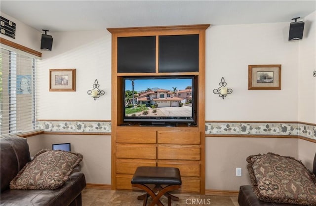 28852 Glenheather Dr, Highland, CA 92346 - living area featuring wainscoting and wallpapered walls
