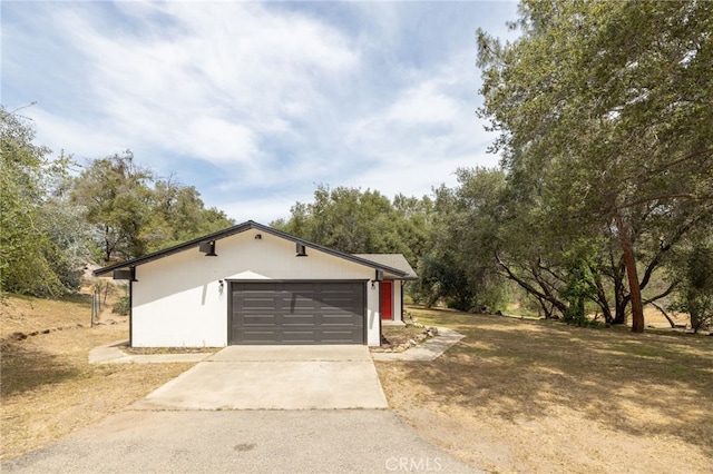 42490 Ranger Circle Way, Coarsegold, CA 93614 - garage with driveway