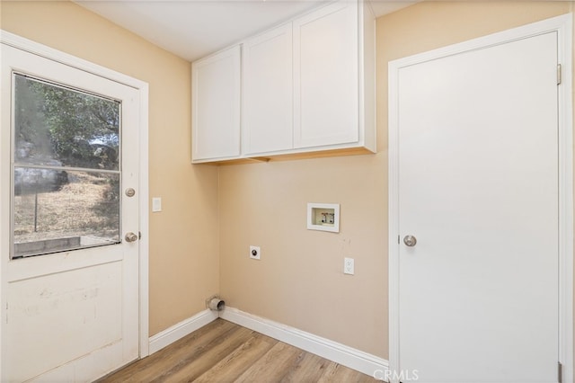 42490 Ranger Circle Way, Coarsegold, CA 93614 - laundry room featuring washer hookup, electric dryer hookup, baseboards, cabinet space, and light wood-style flooring