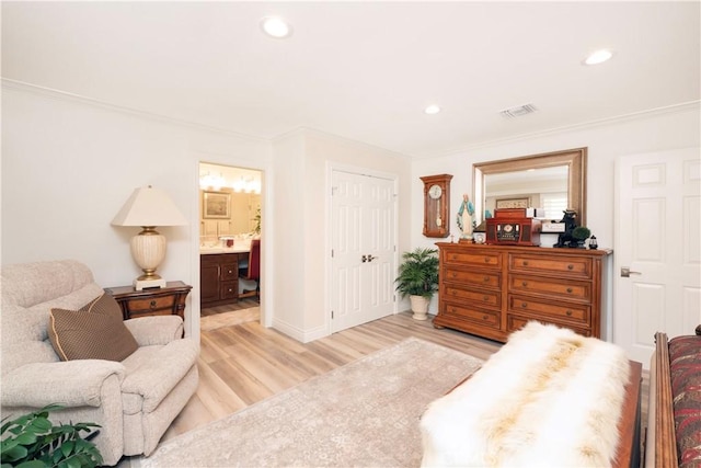 890 El Mirador, Upland, CA 91784 - living area featuring light wood-type flooring, ornamental molding, recessed lighting, and baseboards