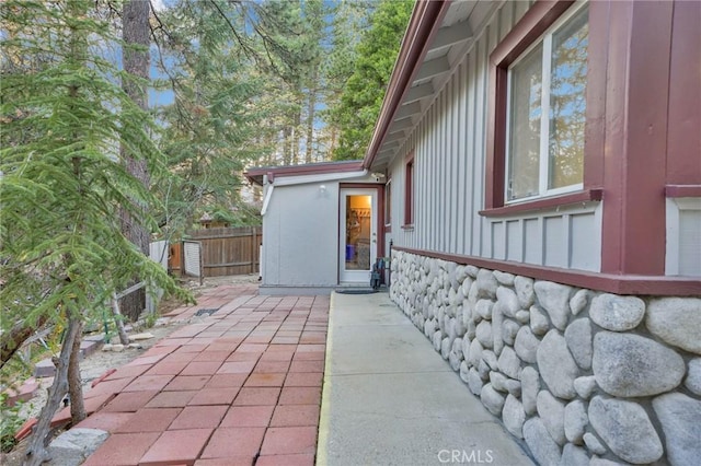 32159 Cove Cir, Running Springs, CA 92382 - view of patio / terrace